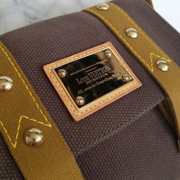Louis Vuitton Handbags - Louis Vuitton Antigua Besace Flap Bag